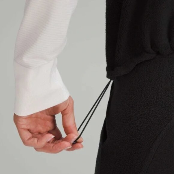 Lululemon Fleece + Ripstop Hiking Vest Black Size 6 - Picture 3 of 12